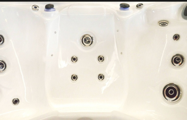 Гидромассажный СПА бассейн Sunrans SR832B