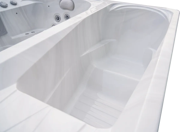 Гидромассажный бассейн с ледяной и горячей чашами Lovia IcyFlame